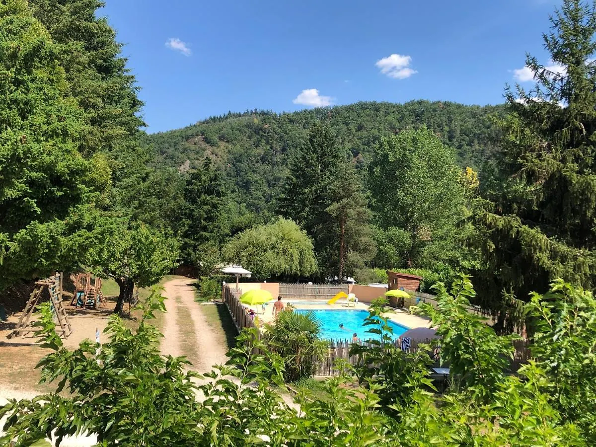 Camping Les Berges Du Doux Colombier-le-Vieux