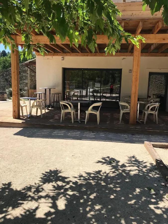 Camping Les Berges Du Doux Colombier-le-Vieux Kemp